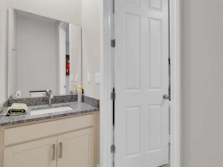 2487 Empress Dr — Photo 13