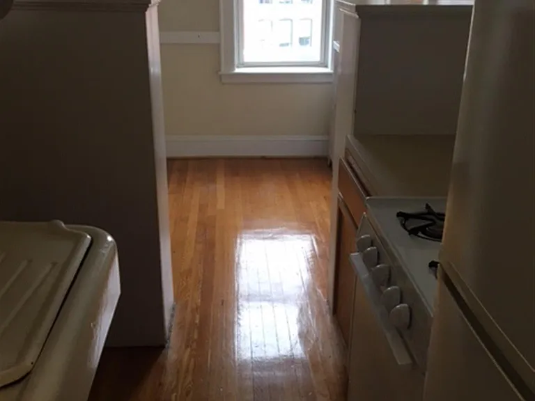 10 Cogswell Ave — Photo 3