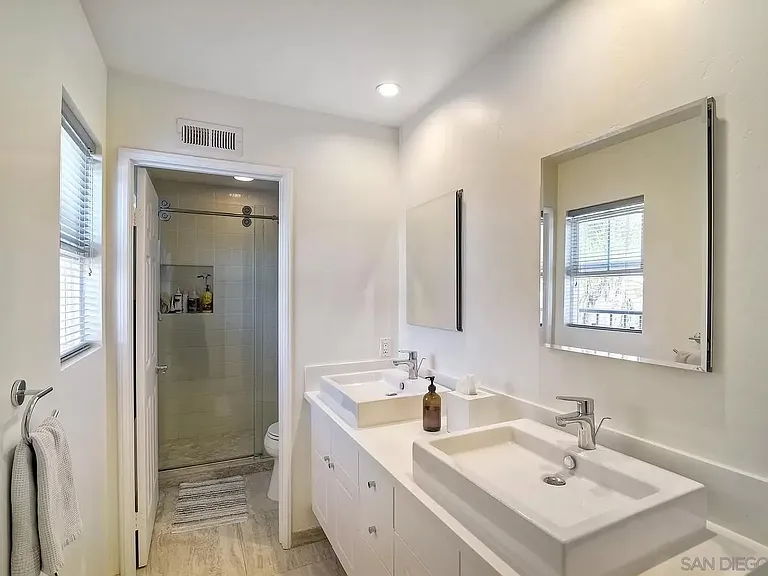 5778 Concord Woods Way — Photo 16