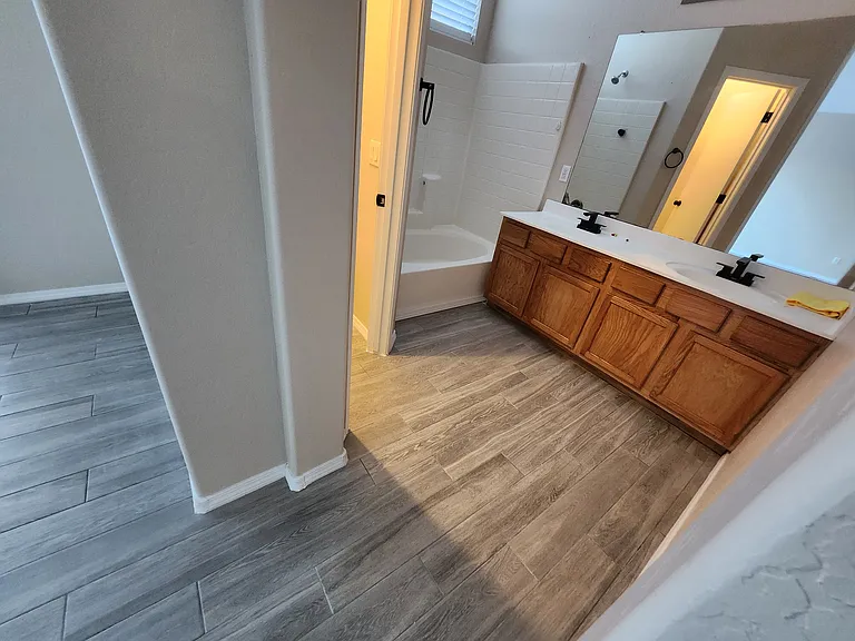 1512 E La Salle St — Photo 22