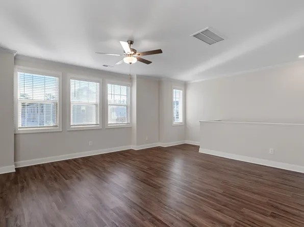 5322 River Reach Dr, Raleigh, NC 27616
