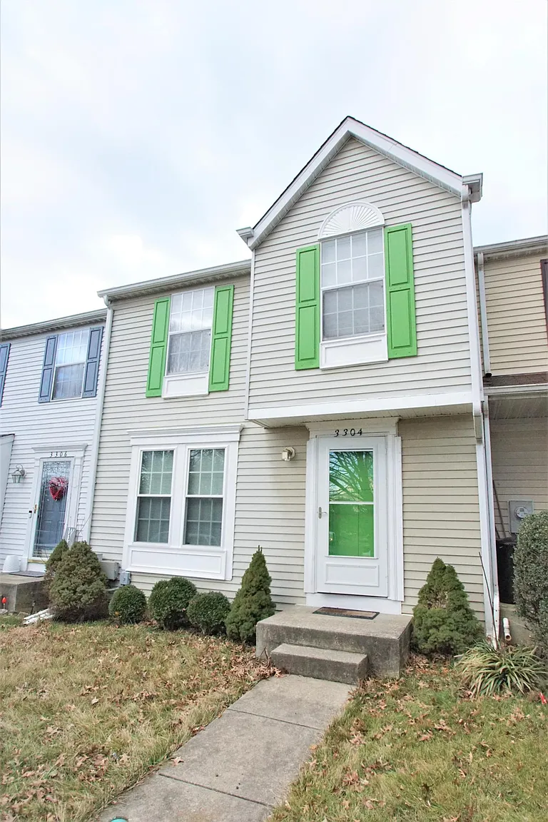3304 Garrison Cir photo 1