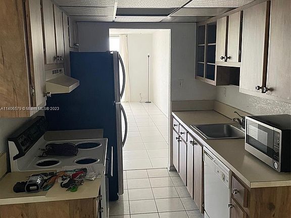 5th image of 3141 NW 47th Ter APT 418