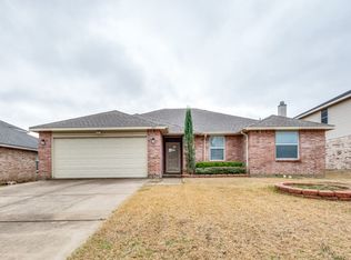 2051 Brazos Ct, Grand Prairie, TX 75052