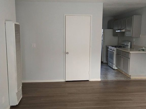 2nd image of 787 Cherry Ave #8