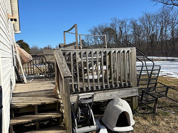 5th image of 340 Old Grove Rd