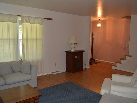 4th image of 8479 Denallen Dr