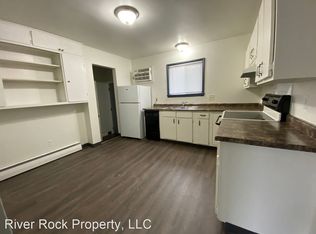 1548 17th St S, Fargo, ND 58103