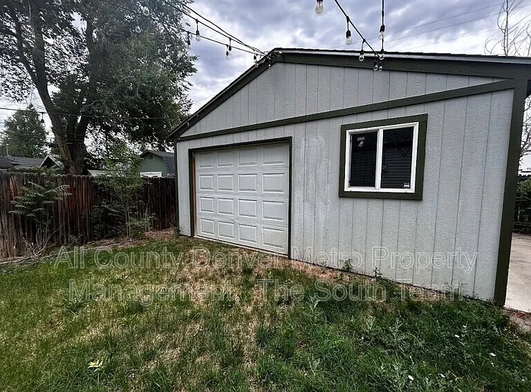 2820 S Acoma St — Photo 18