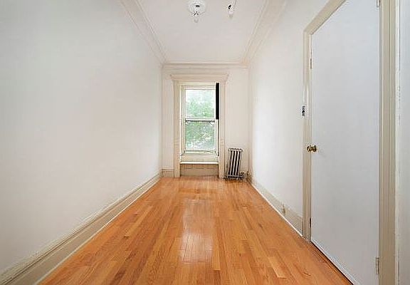 5th image of 130 W 121st St APT 3F