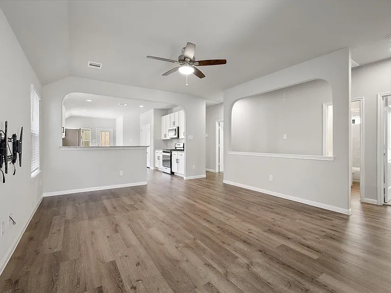 2546 Steelhead Dr — Photo 8