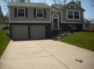 772 Greenhaven Dr, Bethel Park, PA 15102