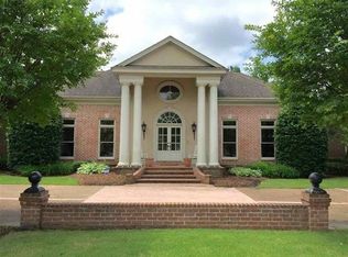 3399 Tournament Dr S, Germantown, TN 38125