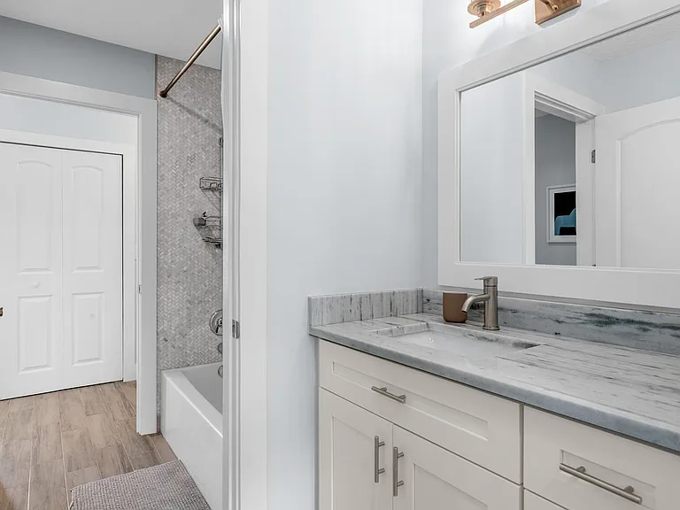 13549 Fountain View Blvd — Photo 34