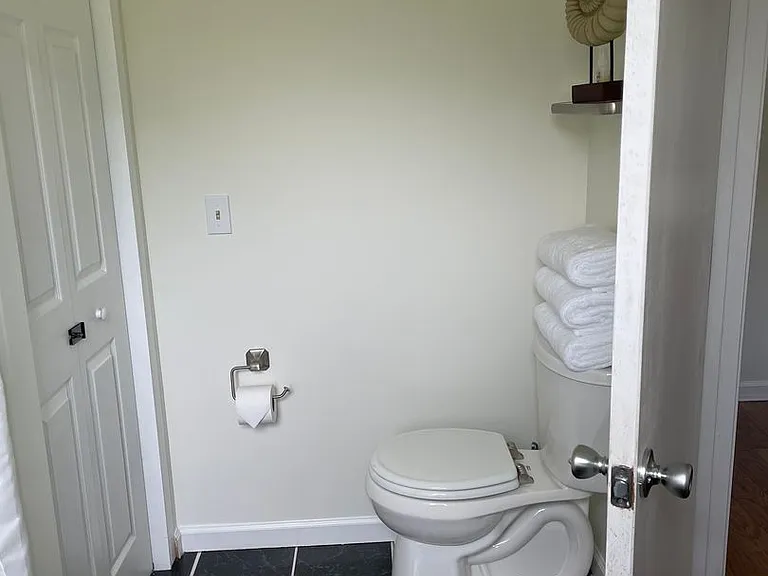 501 Bailey St — Photo 17
