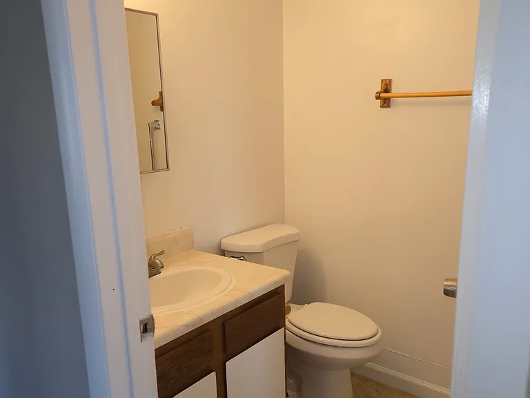 525 N 9th St #1D — Photo 6