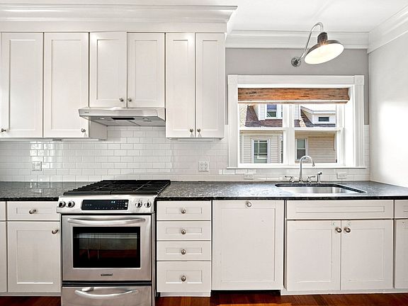 5th image of 39 Ainsworth St