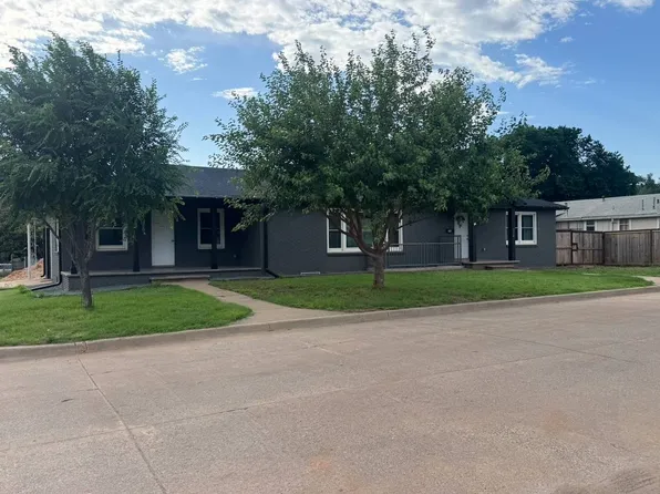 516 11th St, Alva, OK 73717