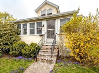 42 Manomet Rd, Weymouth, MA 02191
