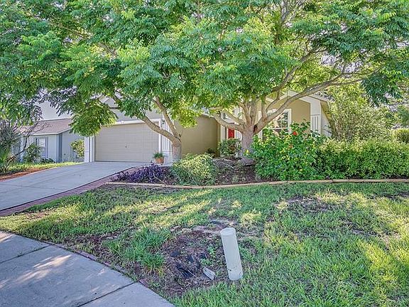 2nd image of 1053 Arbor Hill Cir