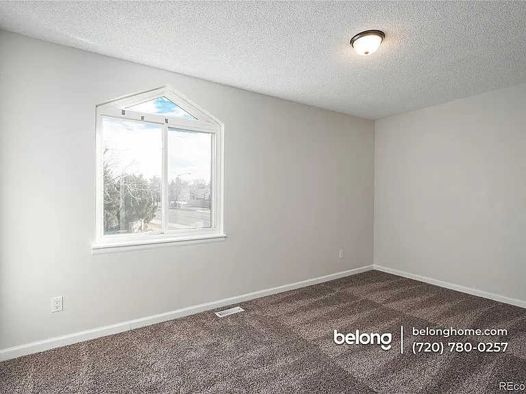 291 S Nome St — Photo 23