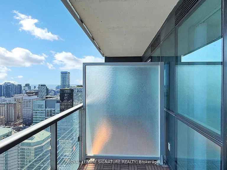 386 Yonge St #4508 — Photo 29