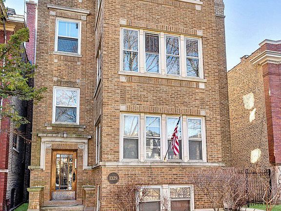 2nd image of 1329 W Thorndale Ave APT 1