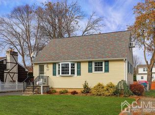 547 Cook Ave, Middlesex, NJ 08846