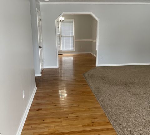 3rd image of 2834 Churchill Dr