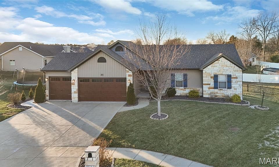 1st image of 23 Eagle Ct