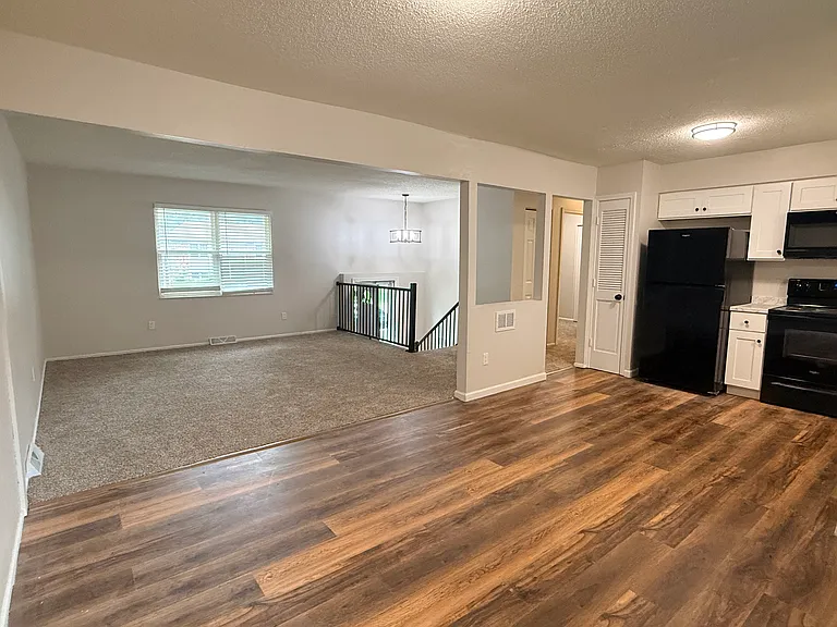 2520 NW Kingsridge Dr — Photo 4