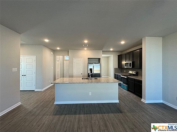 5th image of 1544 Dryden Ave