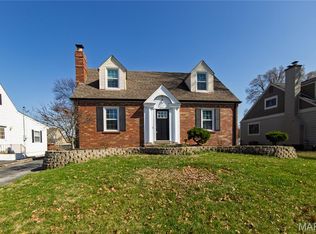 1126 Bopp Rd, Saint Louis, MO 63131