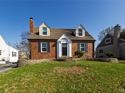 1126 Bopp Rd, Saint Louis, MO, 63131