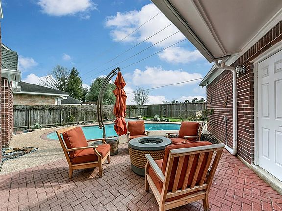 4th image of 22619 Bucktrout Ln