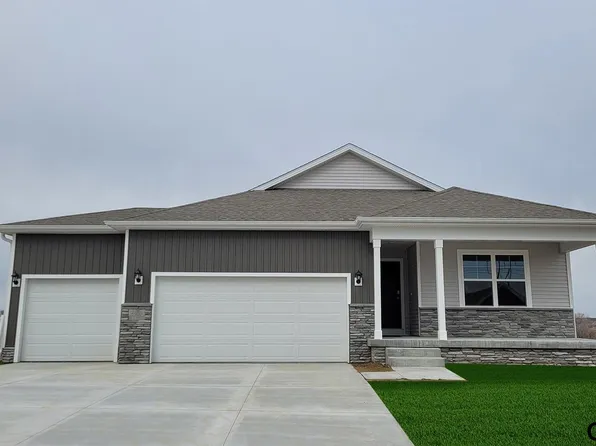 18408 Cary St, Omaha, NE 68136