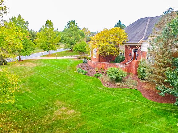 3rd image of 5 Smith Ln