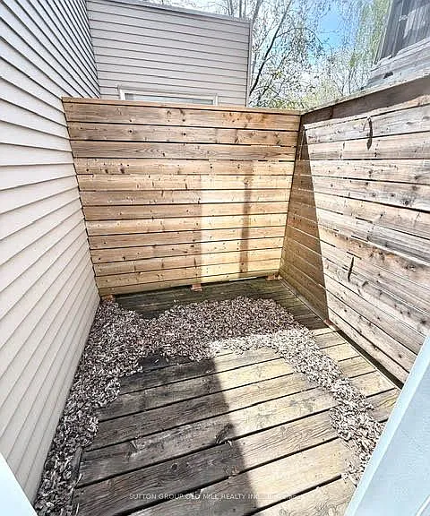259 Gerrard St E #2A — Photo 13