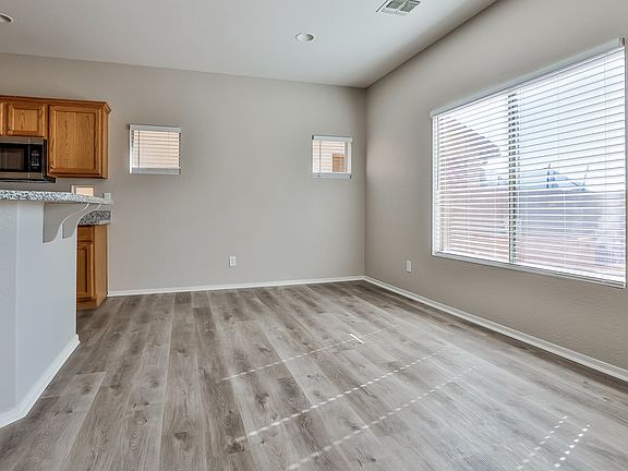 5th image of 8929 W Gibson Ln