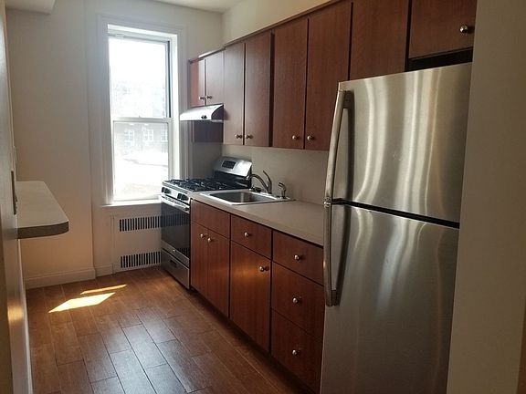 5th image of 55 92nd St APT H5