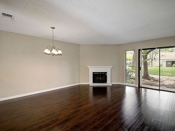 4th image of 4917 Whisper Ln