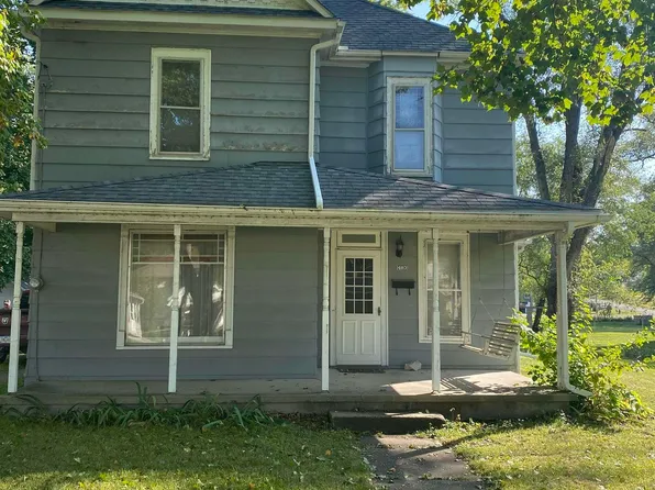 403 S 2nd St, Farmington, IA 52626