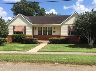1107 Abadie St, Abbeville, LA 70510