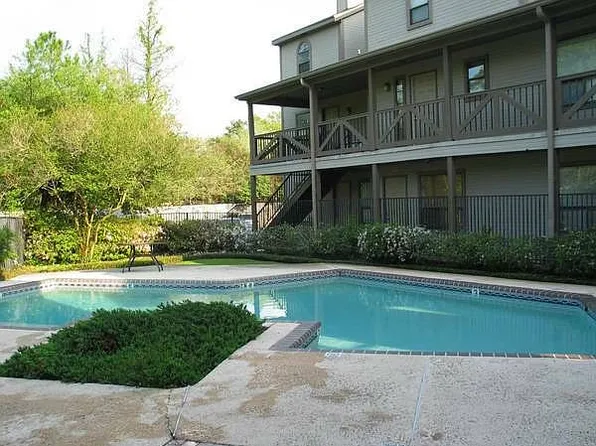 3330 Willard St APT 606, Baton Rouge, LA 70802