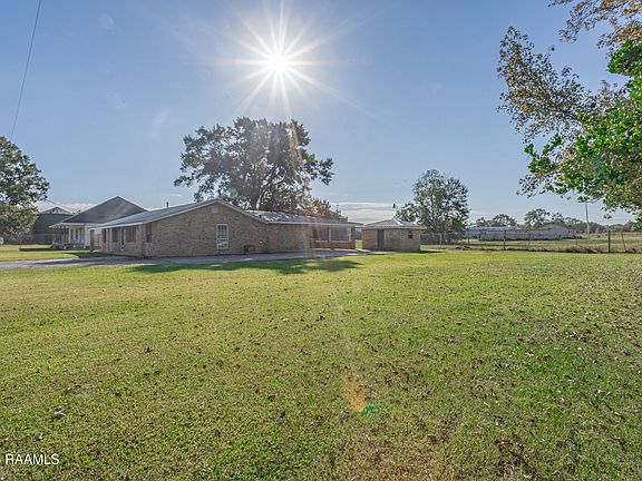 2nd image of 405 Eaton Dr