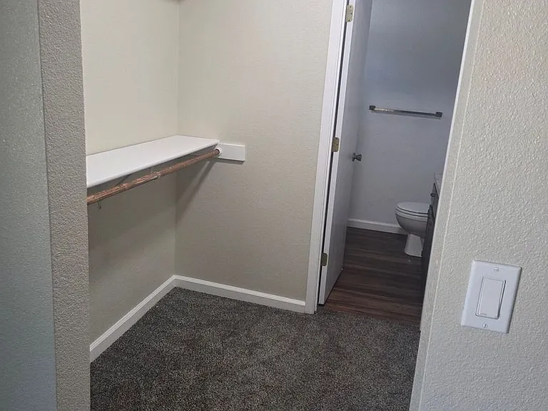 1101B Brandon Ct — Photo 17