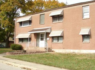 549 Mann Pl, Elgin, IL 60120