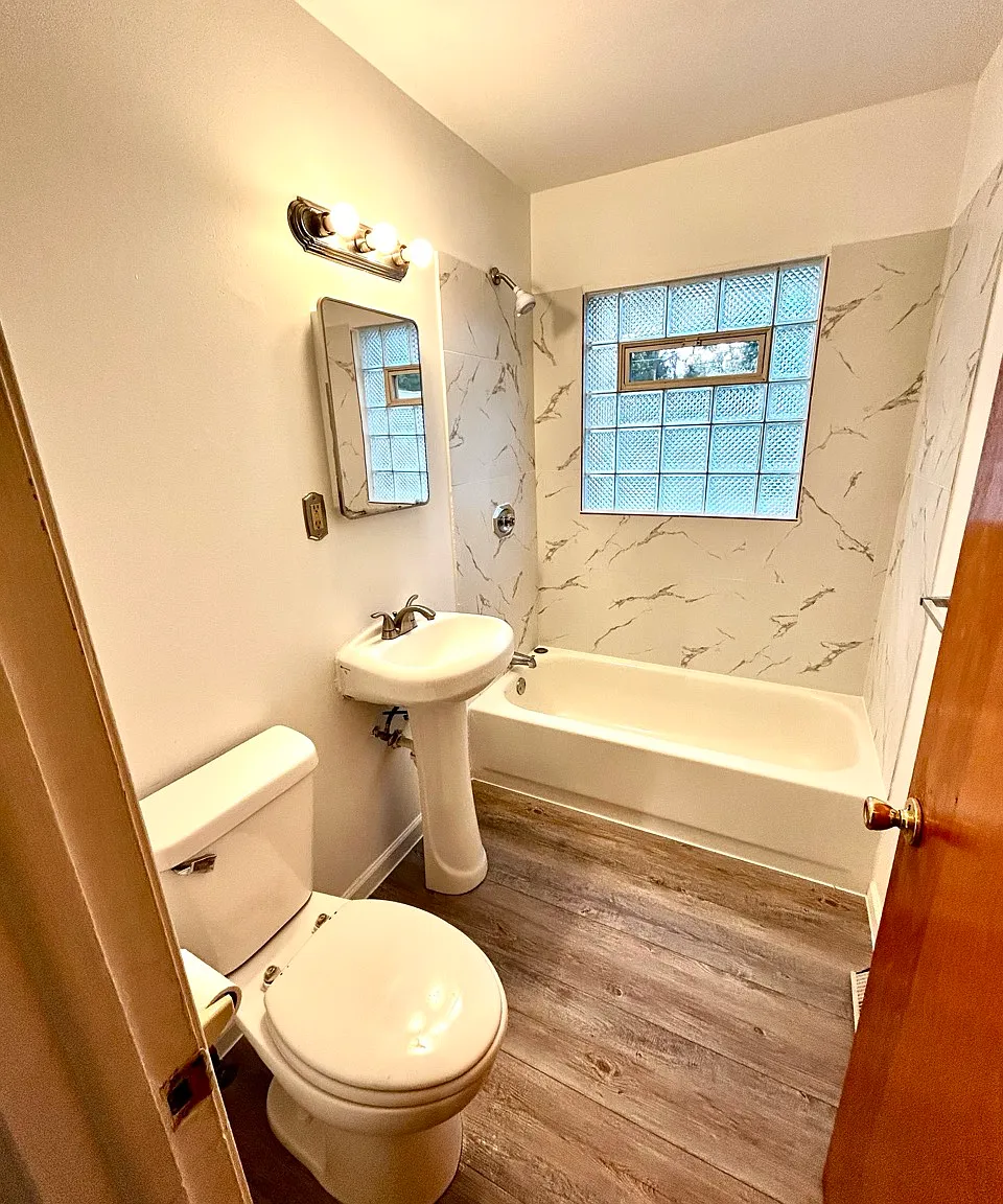 2 bed, 800 sqft, $1,200 — Photo 4