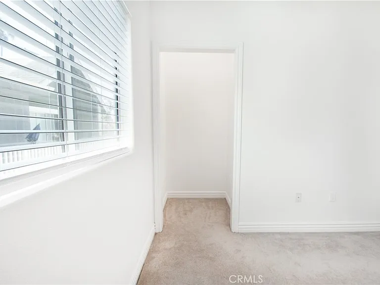 3662 Clarington Ave #3 — Photo 6