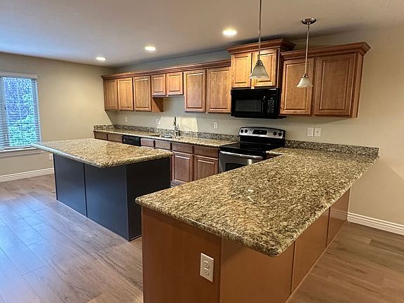 4th image of 1325 Lake Springs Ln